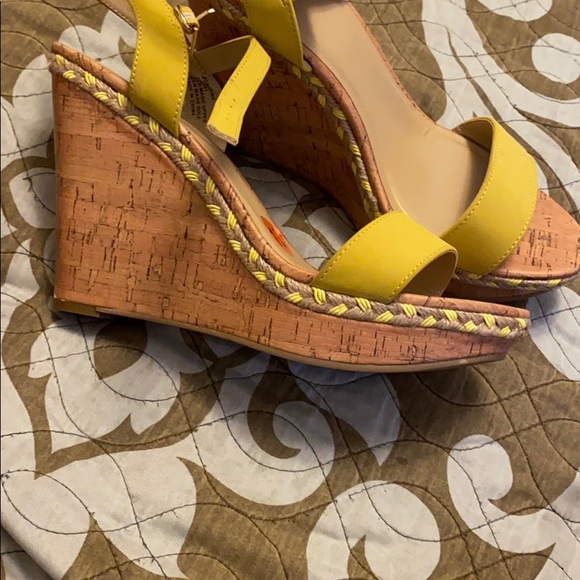 Shoes - Picture 3 of 3